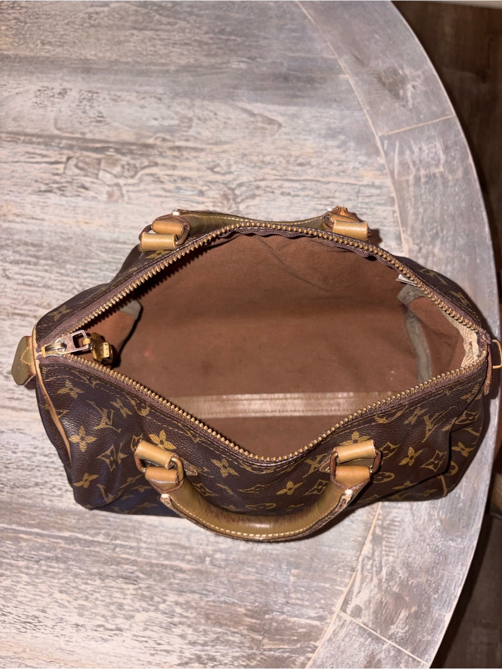 Authentic vintage Louis Vuitton Speedy 30 French Company Bag. - Picture 8 of 16